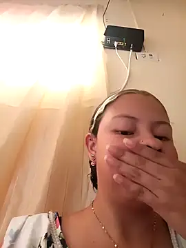 Snapshot of Amber_Adams01 chatting on 11/22/25, 01:10 Amber Adams01 online show from 11/22/25, 01:10