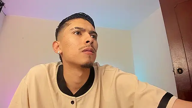 Snapshot of stanandrose_ chatting on 06/25/26, 03:17 stanandrose online show from 06/25/26, 03:17