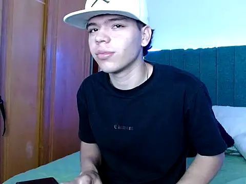 Snapshot of Lincon_Ale chatting on 12/04/25, 08:28 Lincon Ale online show from 12/04/25, 08:28