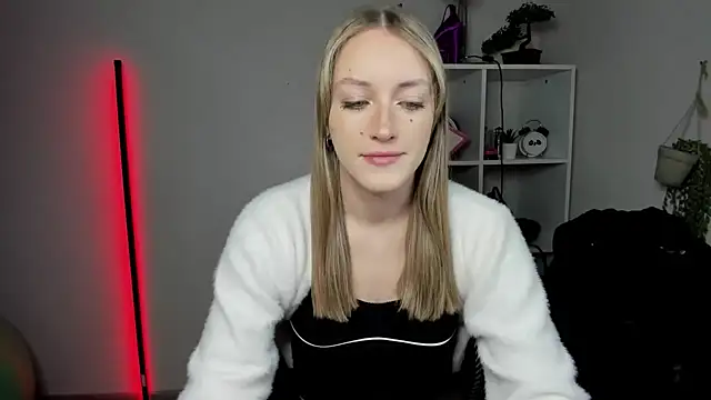 EvelynBlond online show from 03/16/26, 06:28