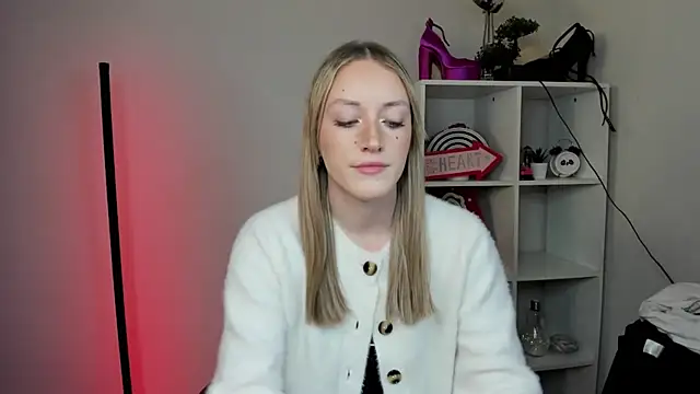 EvelynBlond online show from 03/20/26, 01:38