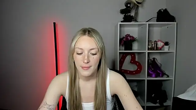 EvelynBlond online show from 07/09/26, 12:42
