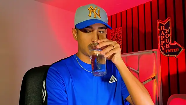 Snapshot of ken_blakerr chatting on 12/01/25, 10:48 ken blakerr online show from 12/01/25, 10:48