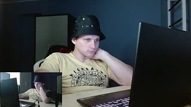 Poliglotjoe1 online show from 02/11/26, 02:27