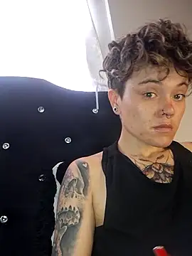 Snapshot of megan_NL chatting on 12/05/25, 05:31 megan NL online show from 12/05/25, 05:31