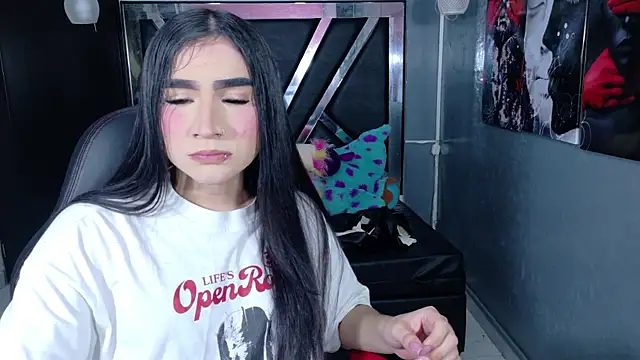 Evangeline Star1 online show from 11/27/25, 08:11