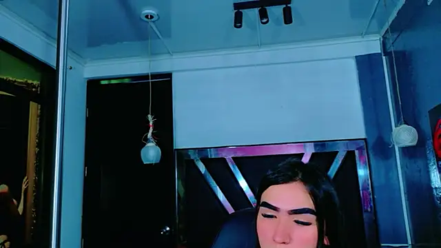 Evangeline Star1 online show from 12/13/25, 08:04