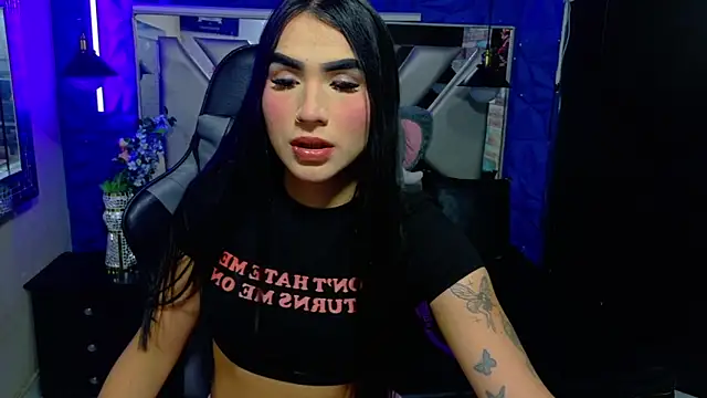 Evangeline Star1 online show from 12/18/25, 12:44