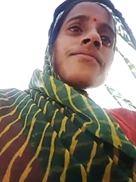 Snapshot of Xxx_suhana chatting on 11/29/25, 05:43 Xxx suhana online show from 11/29/25, 05:43