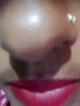 Snapshot of Xxx_suhana chatting on 11/29/25, 05:49 Xxx suhana online show from 11/29/25, 05:49