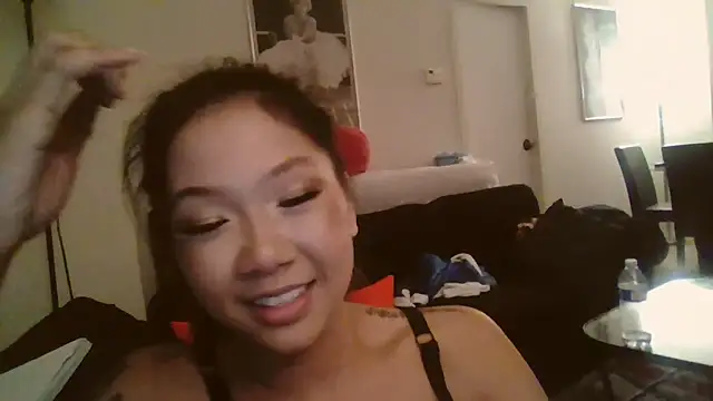 Snapshot of cryptokimgirl chatting on 02/27/26, 05:40 cryptokimgirl online show from 02/27/26, 05:40