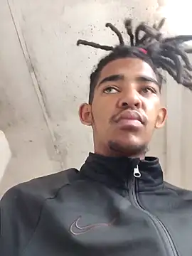 Eezxxx online show from 12/23/25, 10:46