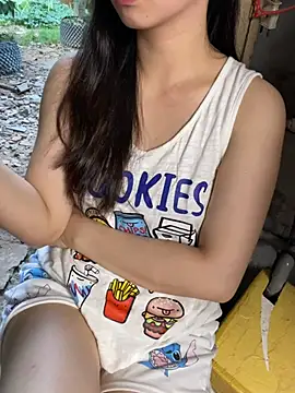 XndSeraphina online show from 04/25/26, 09:56