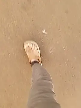 Meow buggie online show from 12/22/25, 01:57