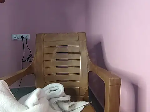 Snapshot of shapnam_00 chatting on 11/30/25, 05:00 shapnam 00 online show from 11/30/25, 05:00