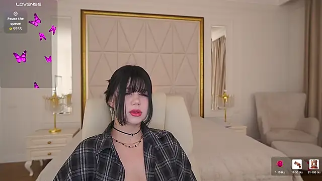 NightAylin online show from 04/07/26, 08:53