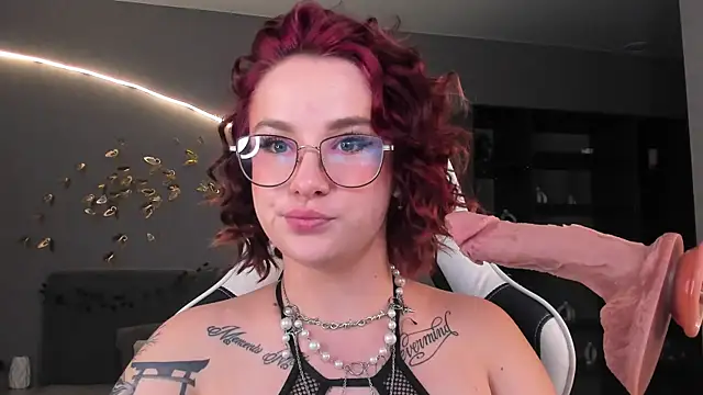 Snapshot of kittyhardfucks chatting on 06/25/26, 10:42 kittyhardfucks online show from 06/25/26, 10:42