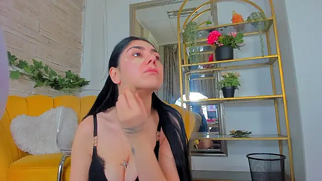 SerennaNoir online show from 01/10/26, 05:42