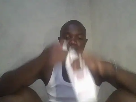 UsTwo  online show from 12/22/25, 04:37