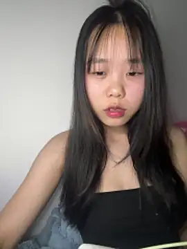 Kiee-lee online show from 03/18/26, 02:20