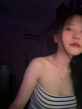 Kiee-lee online show from 04/08/26, 04:07