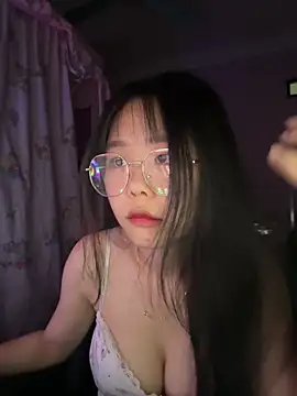 Kiee-lee online show from 04/10/26, 02:11