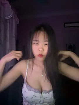 Kiee-lee online show from 04/21/26, 02:45