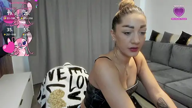 rossana doll online show from 03/29/26, 07:52