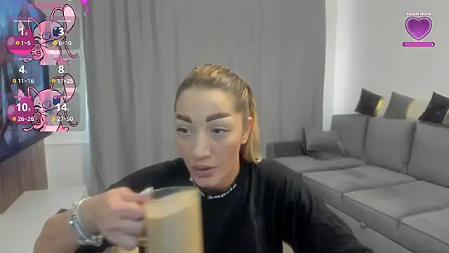 rossana doll online show from 04/04/26, 09:18