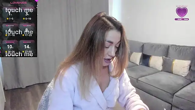 Snapshot of rossana_doll chatting on 05/19/26, 07:47 rossana doll online show from 05/19/26, 07:47