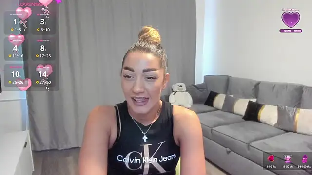 Snapshot of rossana_doll chatting on 05/25/26, 11:16 rossana doll online show from 05/25/26, 11:16