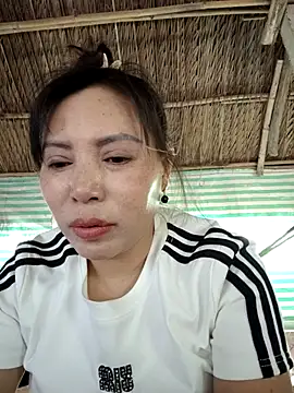 Snapshot of akura-03 chatting on 11/29/25, 08:06 akura-03 online show from 11/29/25, 08:06