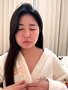 Snapshot of Momo168168 chatting on 11/24/25, 02:00 Momo168168 online show from 11/24/25, 02:00