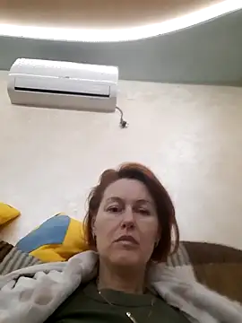 Snapshot of LanaOlbenst chatting on 12/04/25, 02:37 LanaOlbenst online show from 12/04/25, 02:37