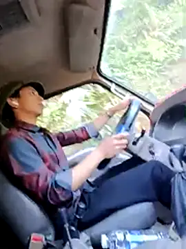 susie min online show from 11/25/25, 08:25