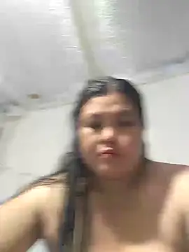 Snapshot of iloveshiritheslut chatting on 11/26/25, 12:17 iloveshiritheslut online show from 11/26/25, 12:17