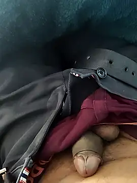 Snapshot of Hotboylumia_825321 chatting on 11/26/25, 11:11 Hotboylumia 825321 online show from 11/26/25, 11:11