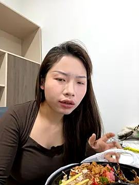 Snapshot of GYYoo chatting on 12/05/25, 04:54 GYYoo online show from 12/05/25, 04:54