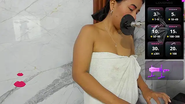 Latina candy01 online show from 04/17/26, 07:06