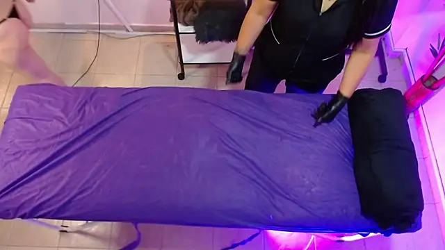 Snapshot of Alice_Sinclair_ chatting on 11/27/25, 12:18 Alice Sinclair online show from 11/27/25, 12:18