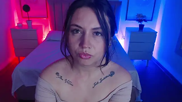 Snapshot of Alice_Sinclair_ chatting on 12/03/25, 12:14 Alice Sinclair online show from 12/03/25, 12:14