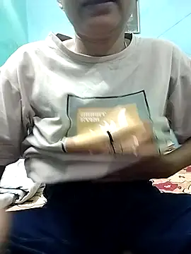 Miss tinaaa online show from 11/23/25, 08:58