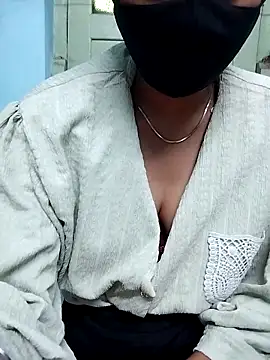 Miss tinaaa online show from 11/26/25, 10:38