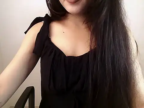 Snapshot of kavya_006 chatting on 11/22/25, 06:45 kavya 006 online show from 11/22/25, 06:45