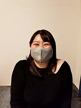 Snapshot of Rinka_0012 chatting on 11/23/25, 11:10 Rinka 0012 online show from 11/23/25, 11:10