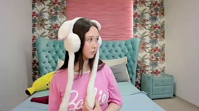 Snapshot of MonicaSway chatting on 11/27/25, 03:47 MonicaSway online show from 11/27/25, 03:47