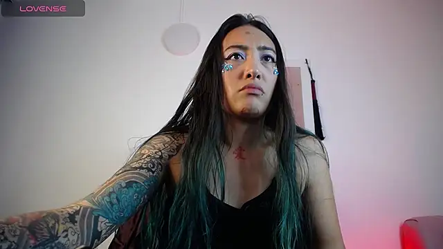 LunaAponte online show from 02/04/26, 03:01