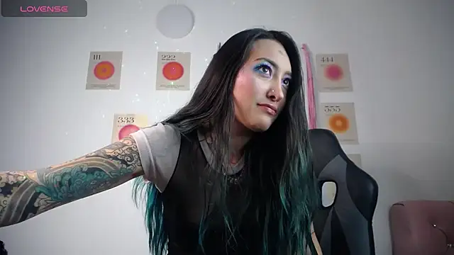 LunaAponte online show from 02/21/26, 03:40