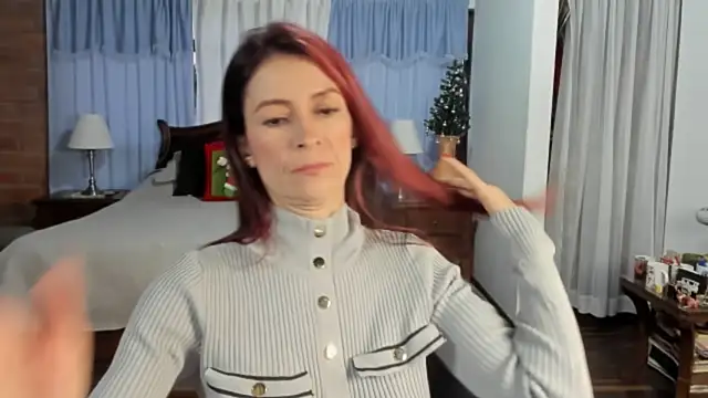 Charlotte-Willson online show from 12/13/25, 10:59