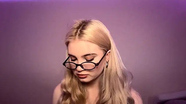 Snapshot of KarissaBoisse chatting on 11/29/25, 05:38 KarissaBoisse online show from 11/29/25, 05:38